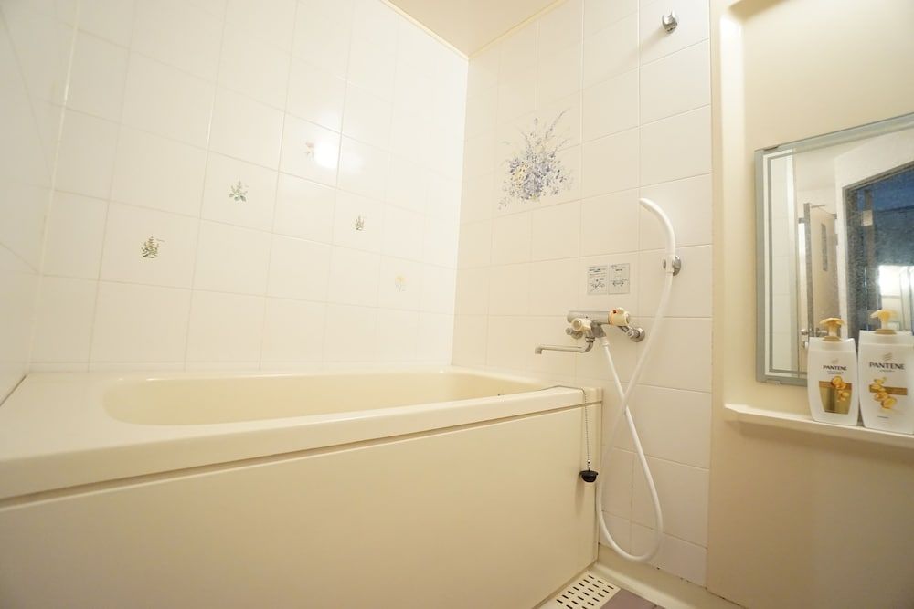 Terry's Apartment Shinsaibashi East I G10C Apartment 27