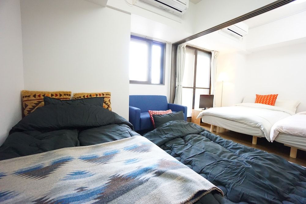 Terry's Apartment Shinsaibashi East I G13B Apartment 9