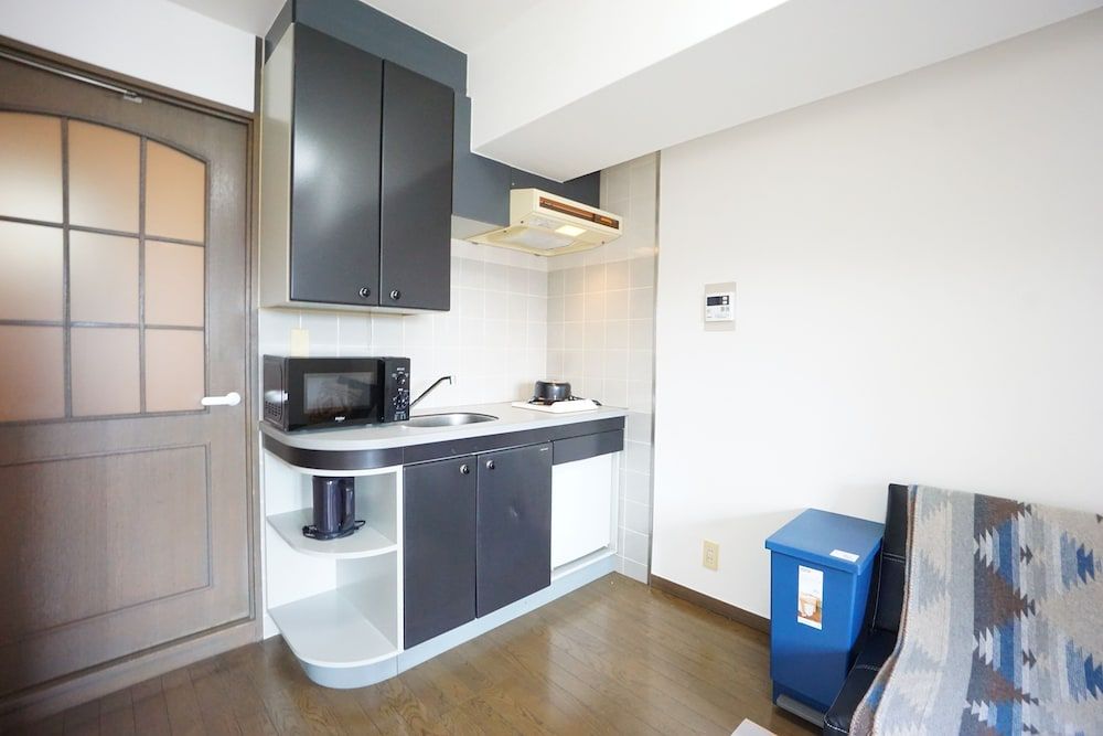 Terry's Apartment Shinsaibashi East I G13B Apartment 18