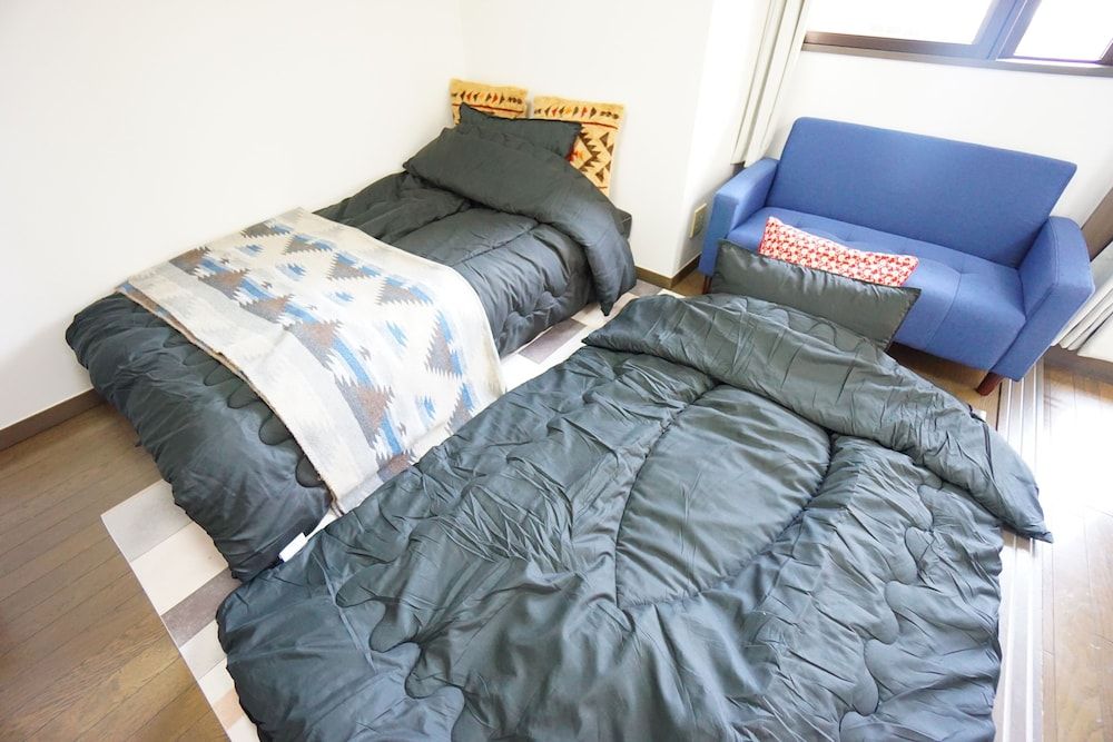 Terry's Apartment Shinsaibashi East I G13B Apartment 10