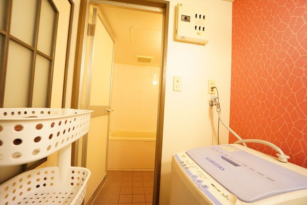 Terry's Apartment Shinsaibashi East I G04C Apartment 17