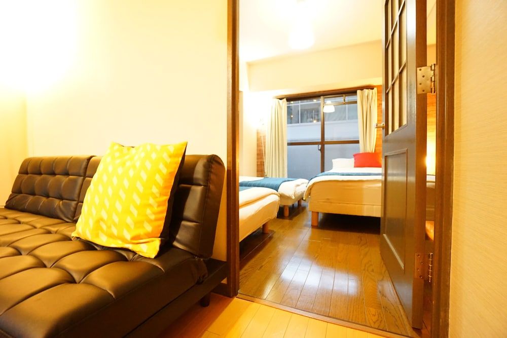 Terry's Apartment Shinsaibashi East I G04C Apartment 11