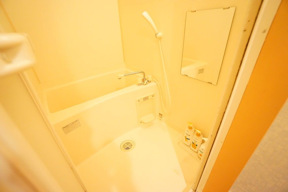 Deep Soaking Bathtub