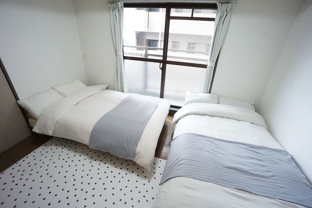 Terry's Apartment Shinsaibashi East I G11A Apartment 4