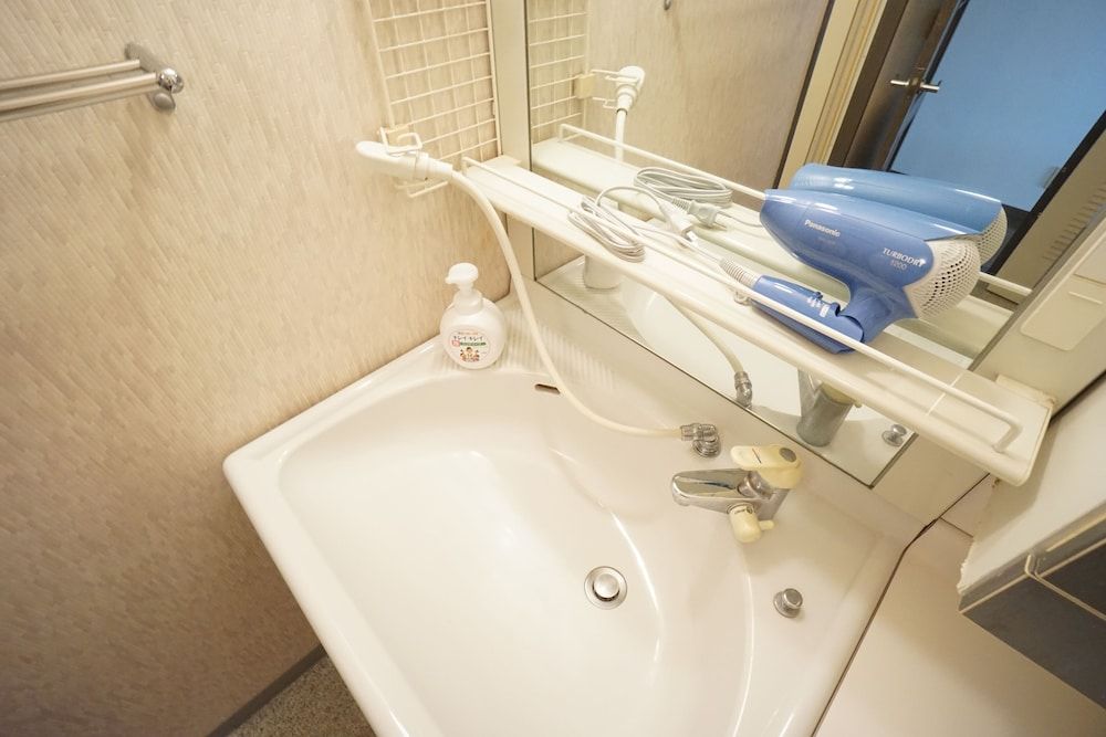 Terry's Apartment Shinsaibashi East I G11A Apartment 12