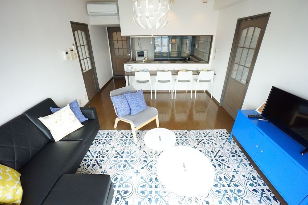 Terry's Apartment Shinsaibashi East I G11A Apartment 18