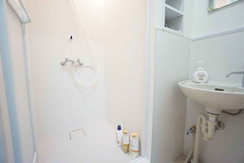 Terry's Apartment Namba South II H06P Apartment 27