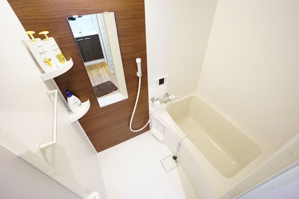 Terry's Apartment Namba South VII AS02A Apartment 20