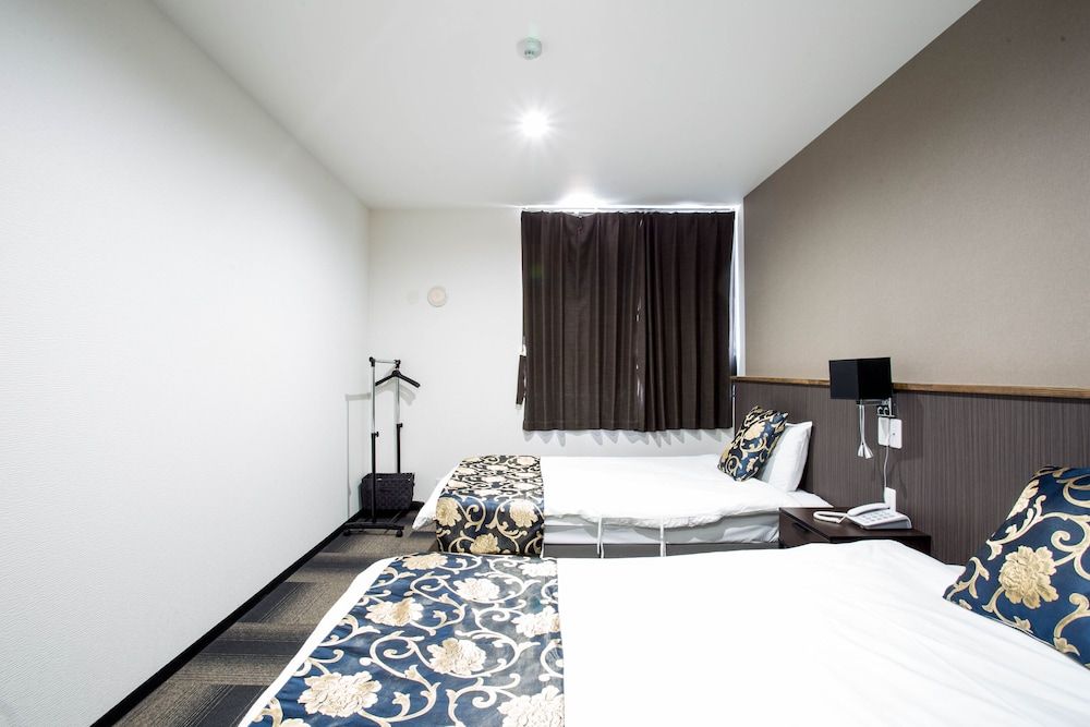 undefined Holiday Pearl Hotel 6