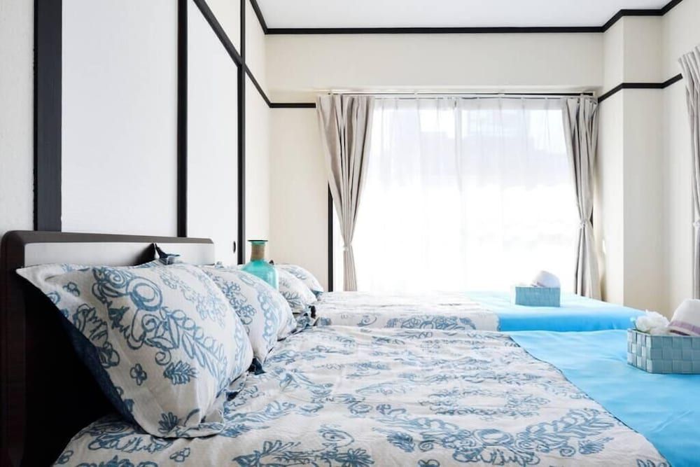 Doutonbori Family Apartment Family Room 4