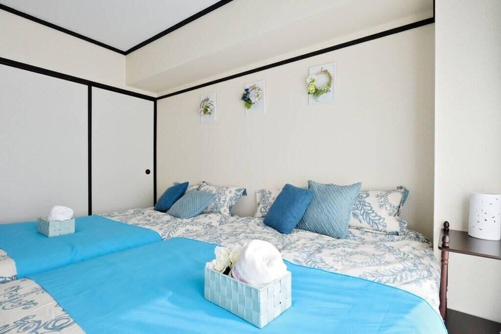 Doutonbori Family Apartment Family Room 8