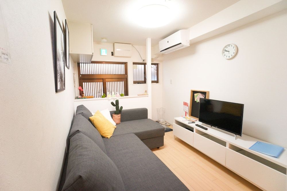 Matsuyamachi House House, 2 Bedrooms 15