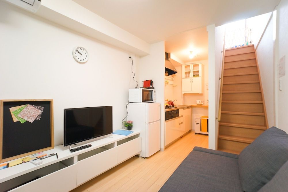 Matsuyamachi House House, 2 Bedrooms 68