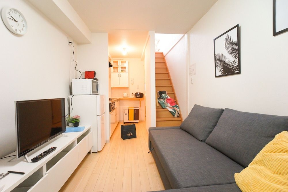 Matsuyamachi House House, 2 Bedrooms 60