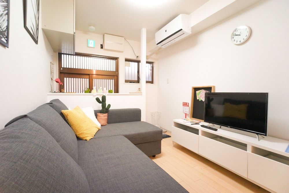 Matsuyamachi House House, 2 Bedrooms 61