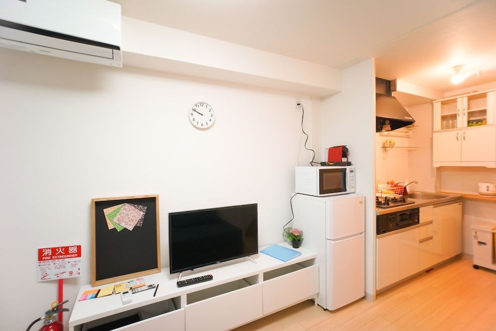 Matsuyamachi House House, 2 Bedrooms 67