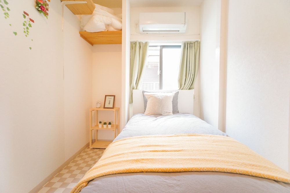 Matsuyamachi House House, 2 Bedrooms 11