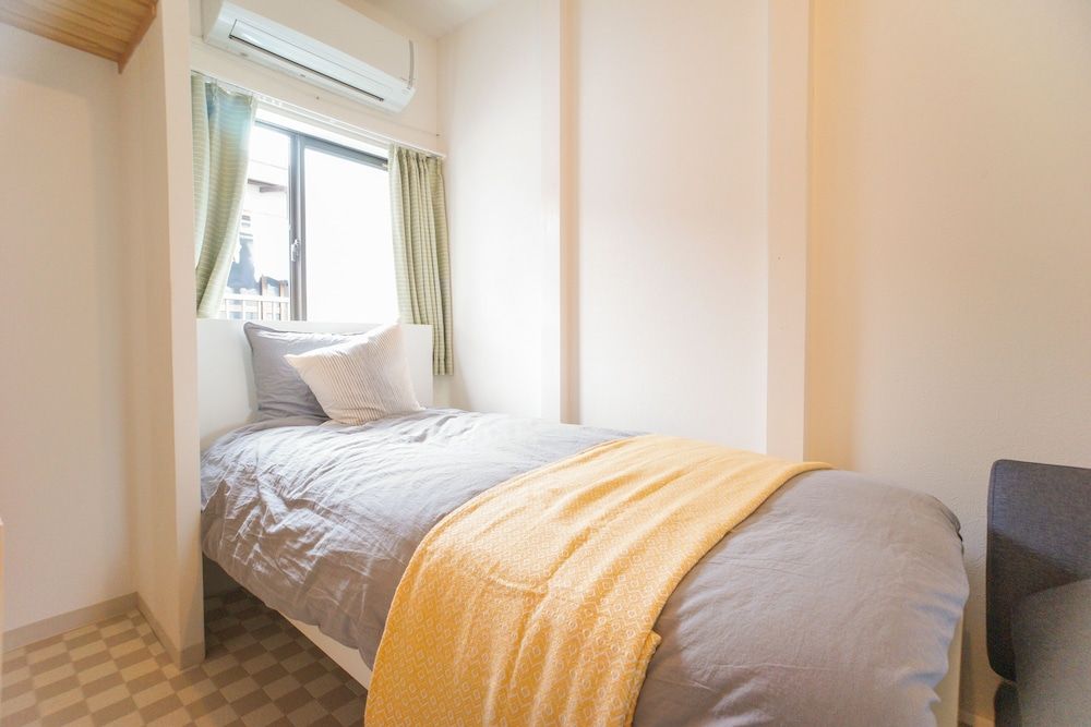 Matsuyamachi House House, 2 Bedrooms 19