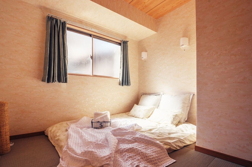 undefined Local stay in Taishi 3