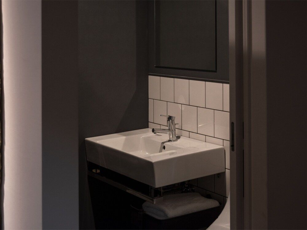 EARTHMANS Amemura Twin Room, Non Smoking (405) 8