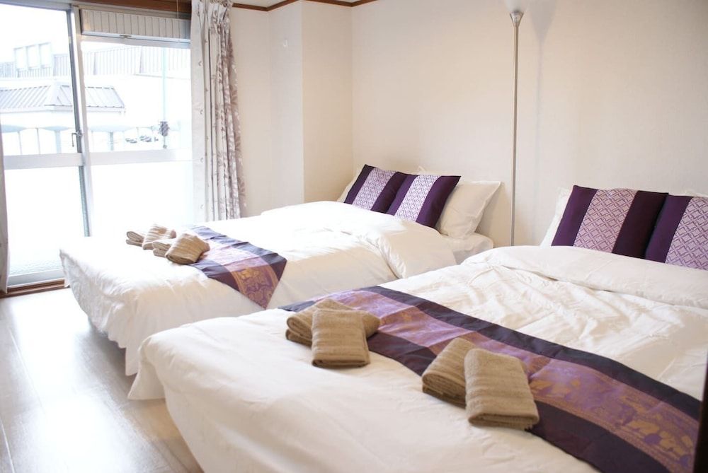 undefined Shin-Osaka GRAND-H 402 2