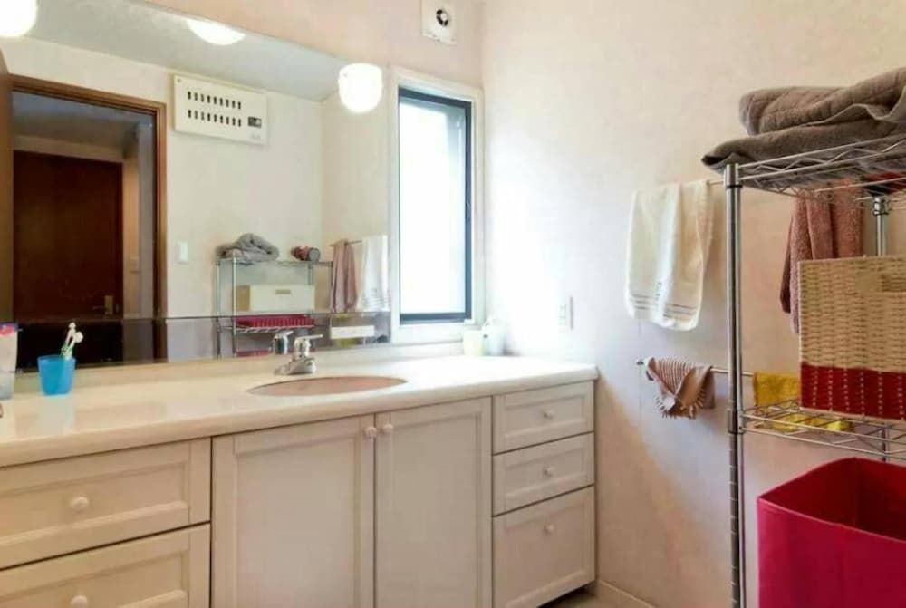 Tammy Hostel Villa Room for 8 2