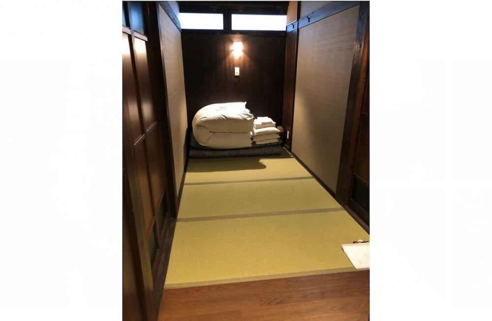 Hostel Ko-fu Standard Double Room, Shared Bathroom 3