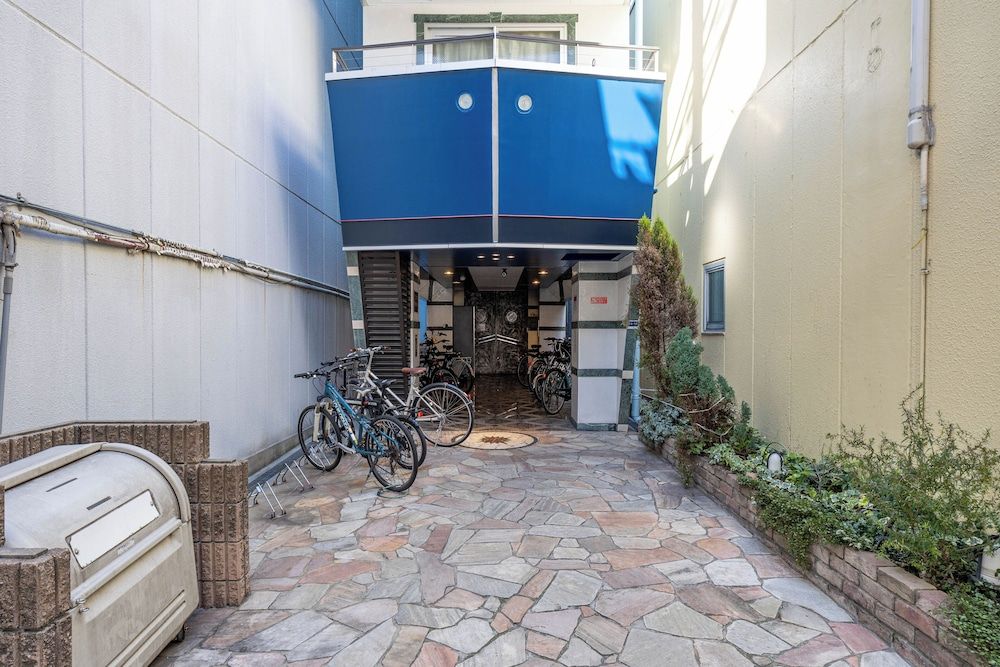 undefined Mel Theater Karahori 102 3