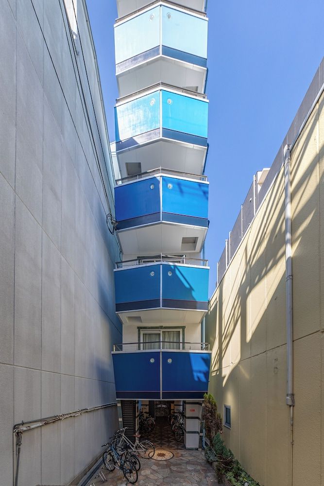 undefined Mel Theater Karahori 102 2