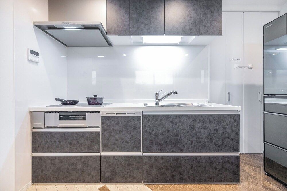 undefined Ikanikan 6