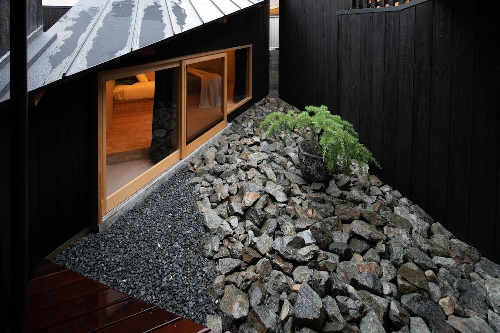 undefined CONTEXTED 7