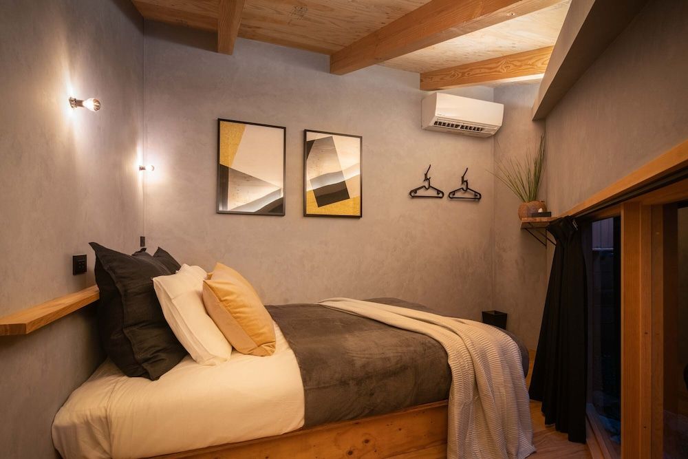 undefined CONTEXTED 10