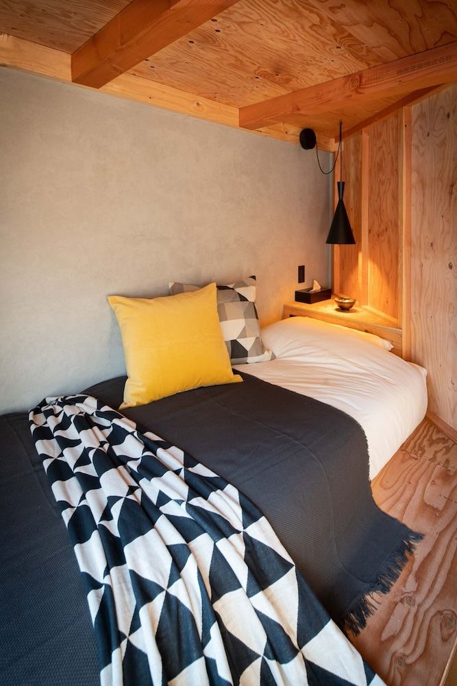 undefined CONTEXTED 8