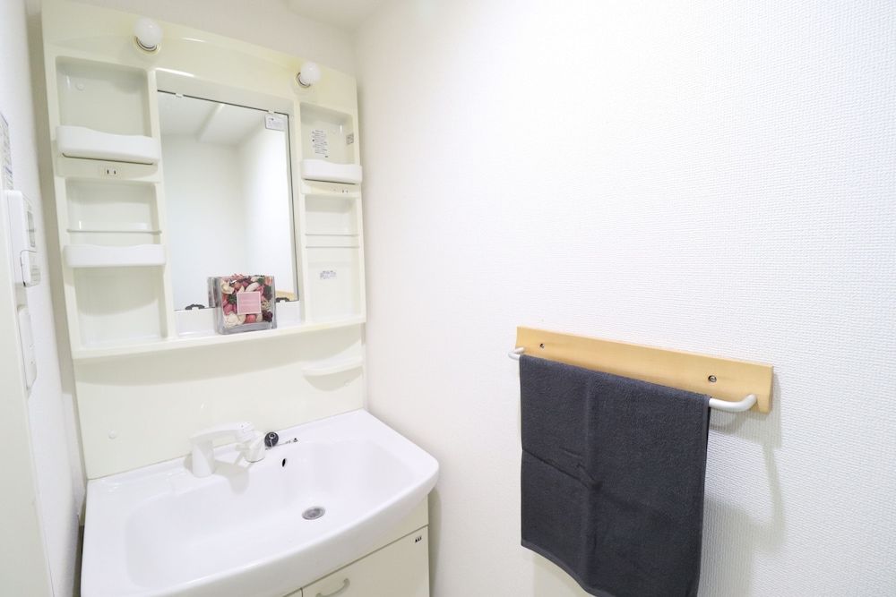 Serenite Nippombashi City Apartment 24