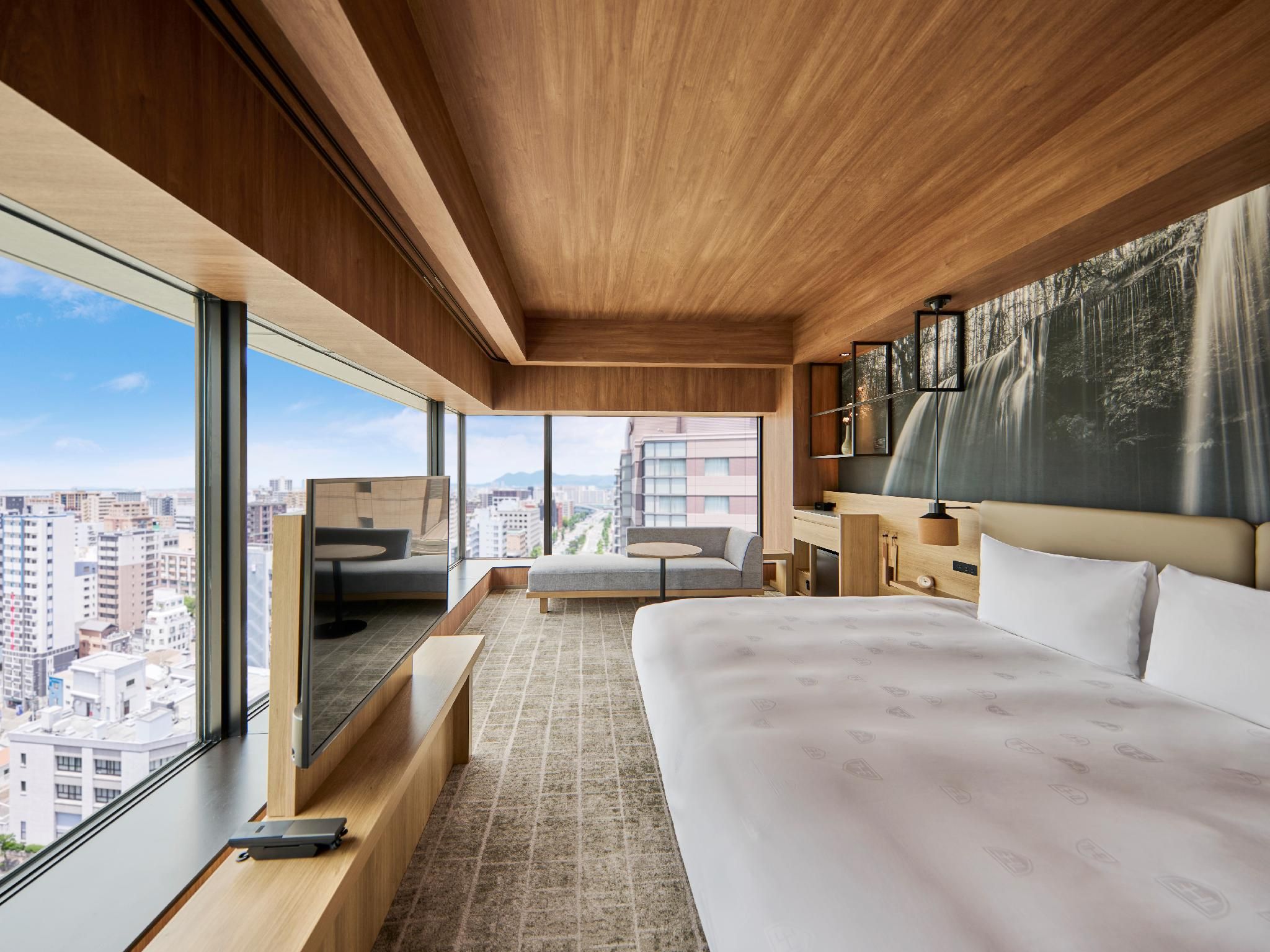 Sky Floor Riverside Corner King Room - Non-Smoking