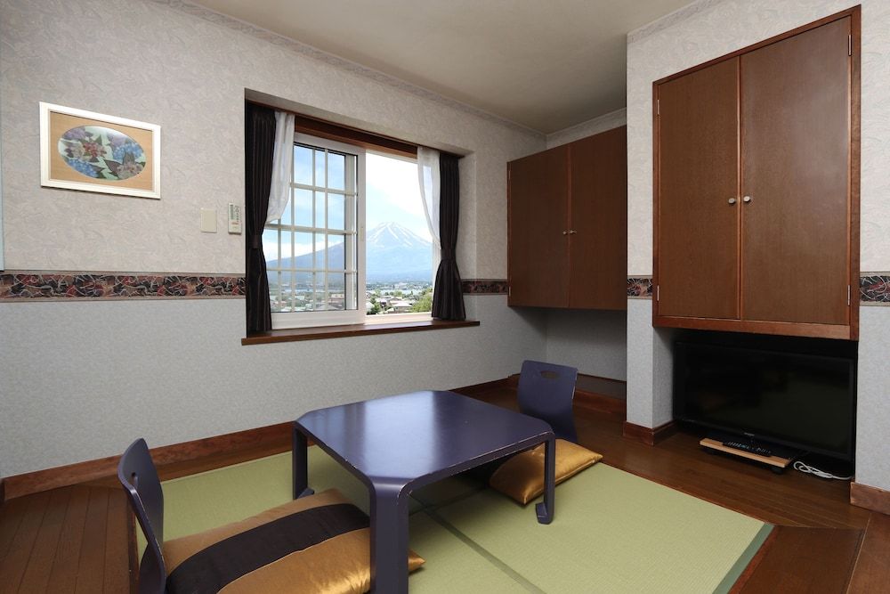 Japanese Western Style Deluxe Room, Non Smoking, Mountain View