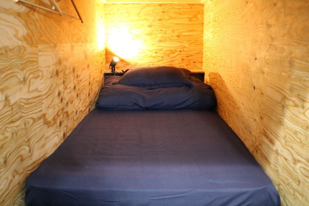 Mixed Dormitory (M)