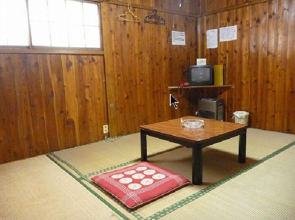 Traditional Room (Japanese style, for 1-4 people)