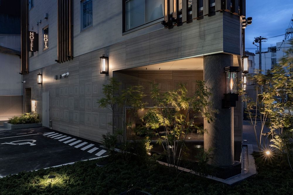 Y-HOTEL