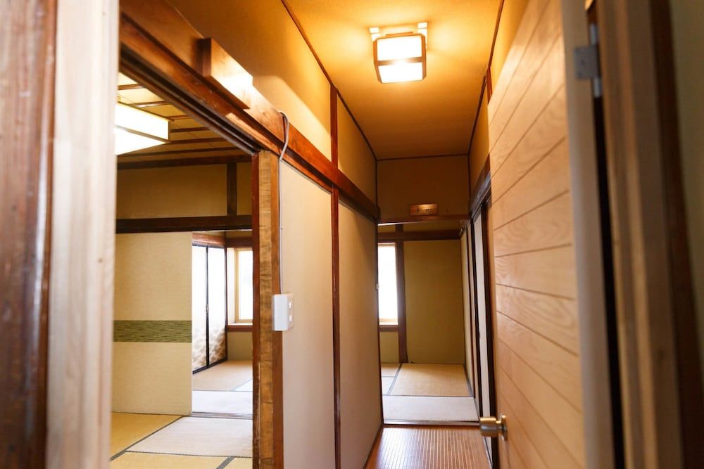 Japanese Style Dormitory, Women only