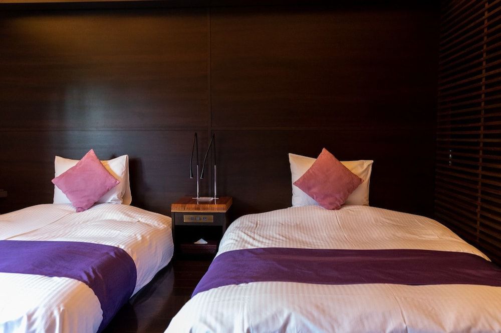 Amethyst Room