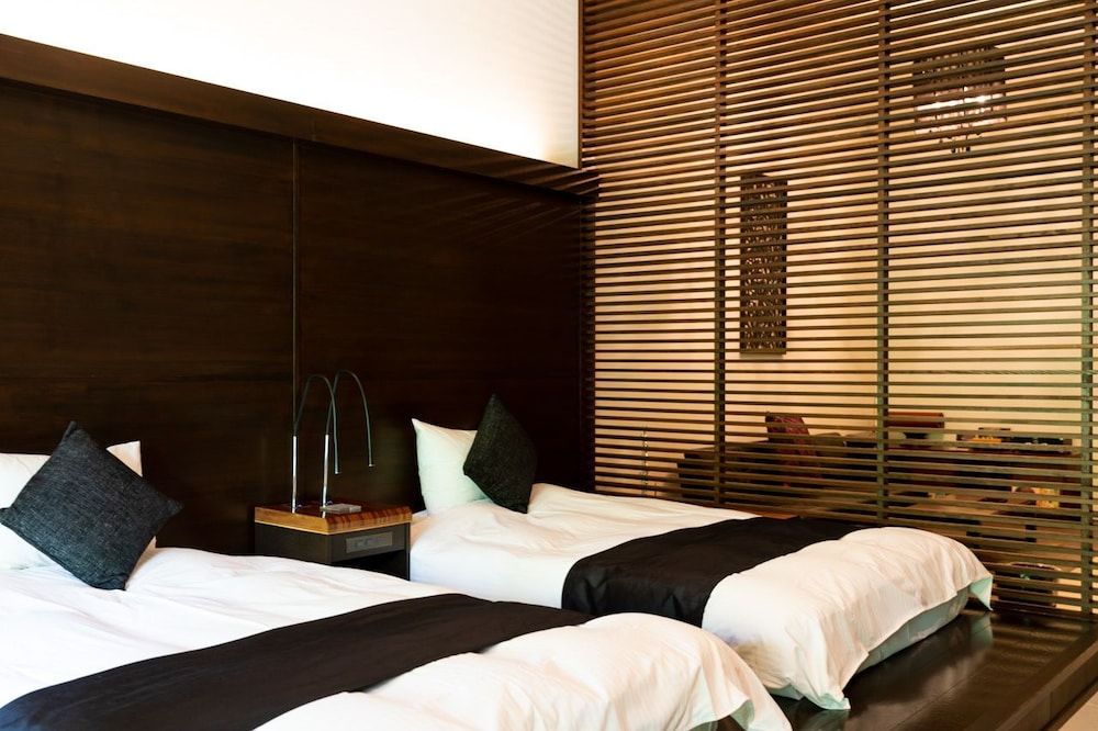 Jet Room