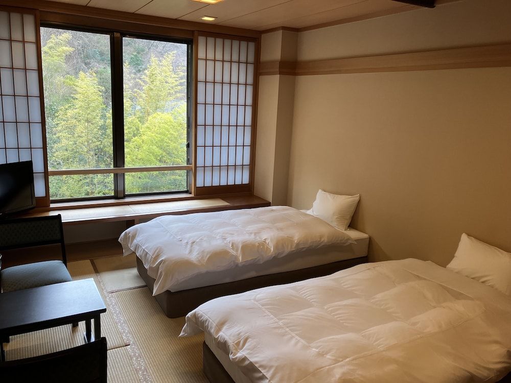 Japanese-Style Twin Room (8-tatami mats in size and 2 beds), Non Smoking