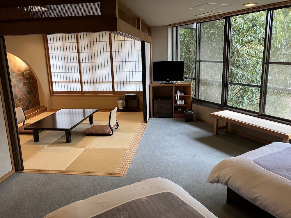 Japanese-Western Style Room (10-tatami mats and 2 beds), Non Smoking