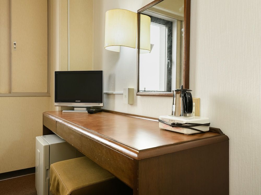 Semi Double Room (Non-Smoking)