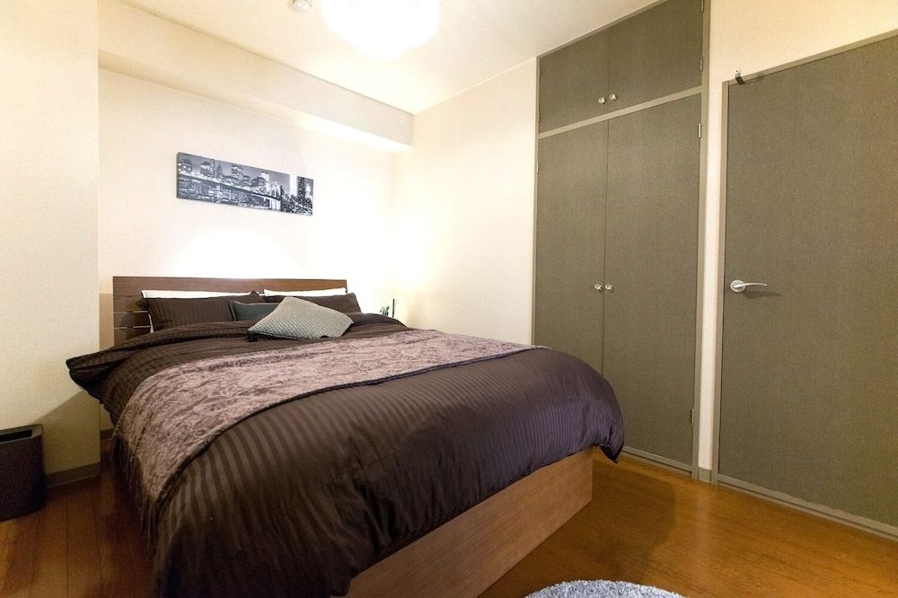 Apartment (303)