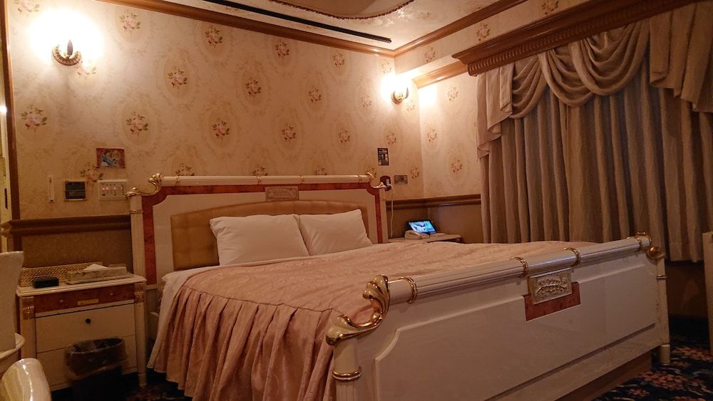 Double Room (A)