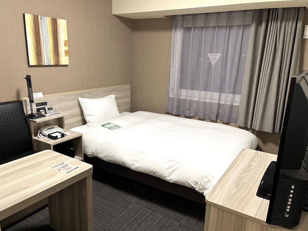 Single Room, Smoking