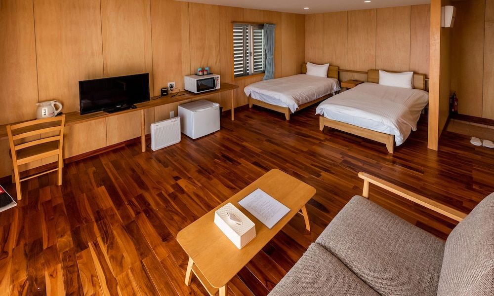 Basic Twin Room, Non Smoking, Kitchen