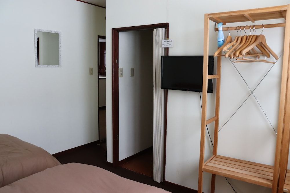 Niseko OAC Lodge Deluxe Twin Room 6